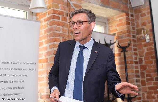 Steen Hommel, Ambasador Królestwa Danii