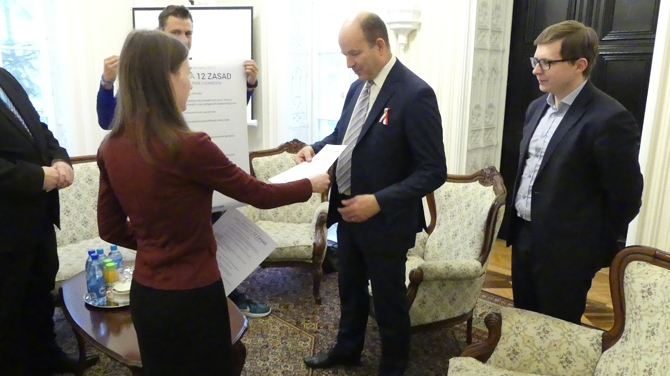 Deklaracja 12 zasad trafiła w ręce Ministra Zdrowia